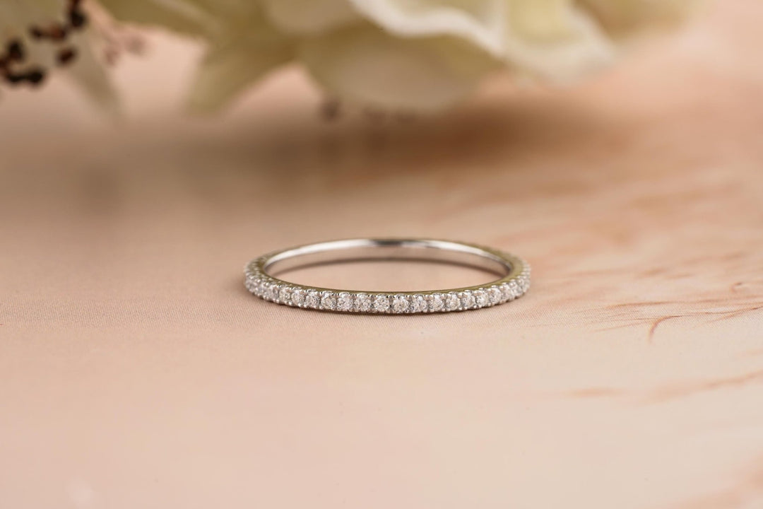 Round round diamond wedding band front view