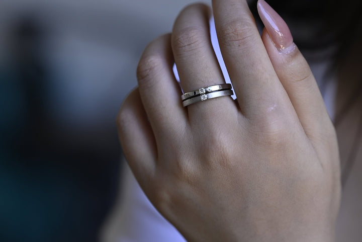 Side view of round diamond wedding band