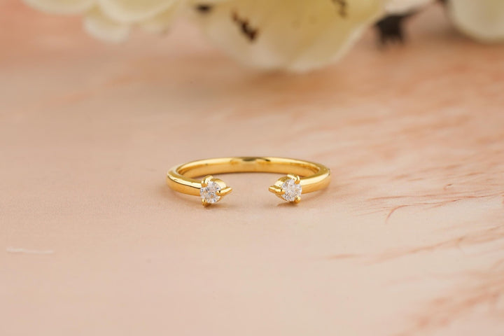 Round round diamond wedding band front view