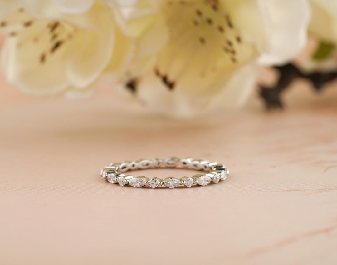 Round Marquise round marquise diamond wedding band front view