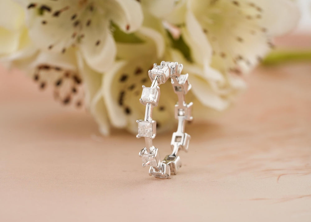 Close-up of 0.6CT princess lab grown diamonds