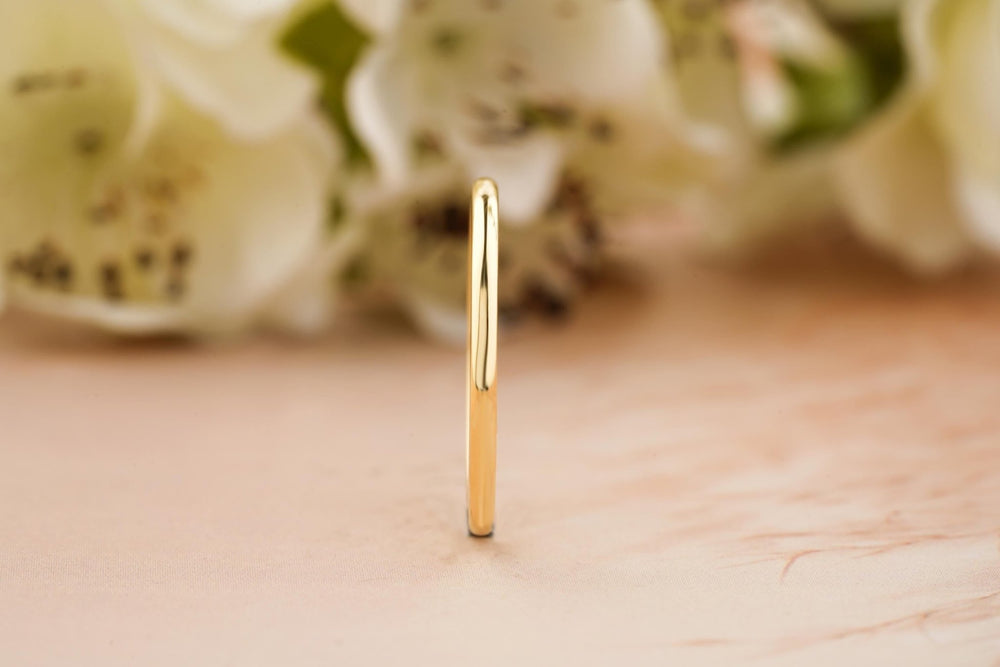 14k Solid Gold Simple Plain Wedding Band For Women - Doozy Diamonds