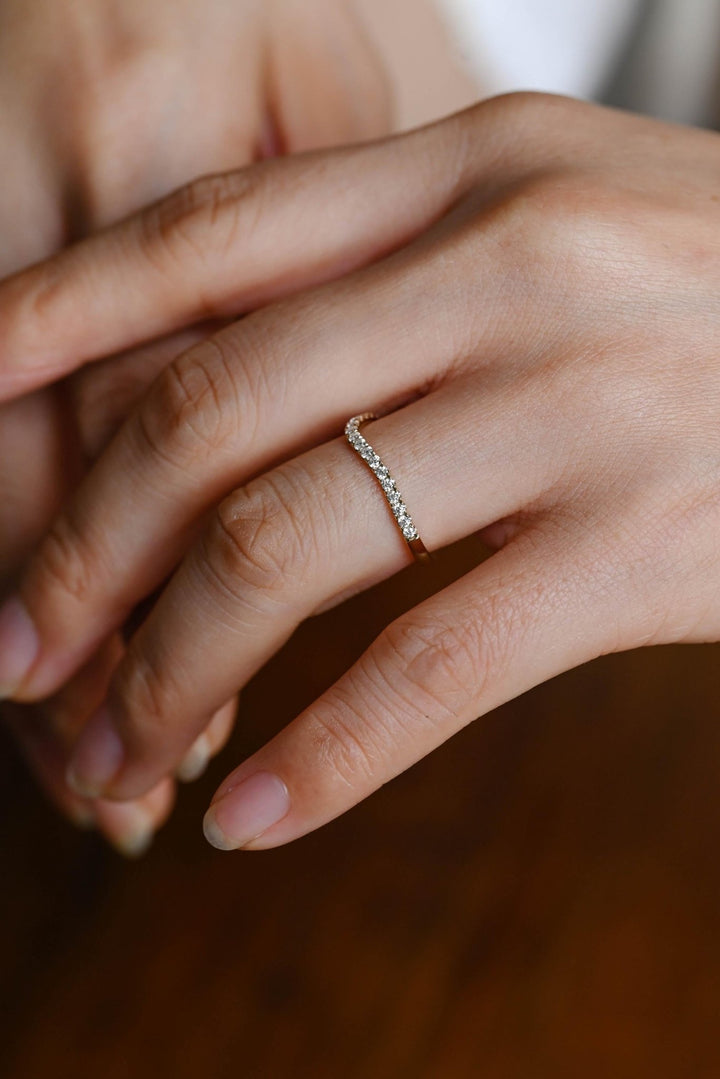 Round round diamond wedding band front view