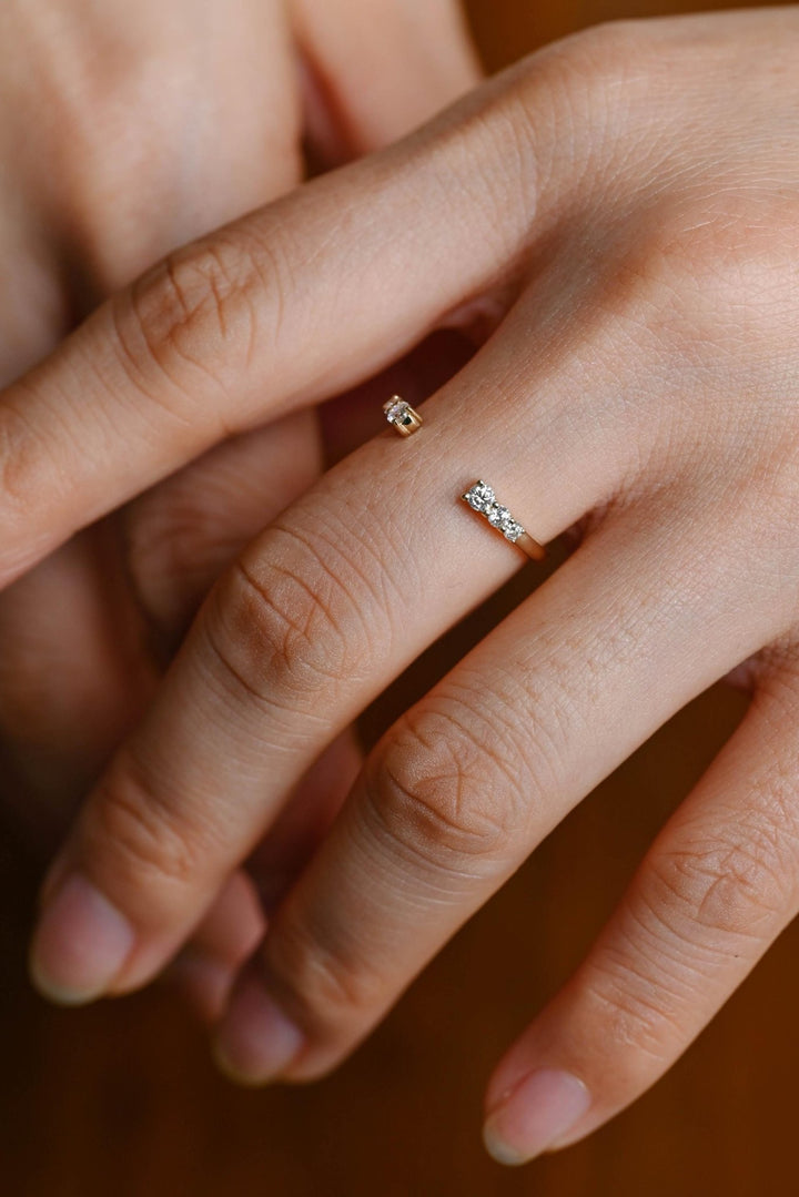 Round round diamond wedding band front view