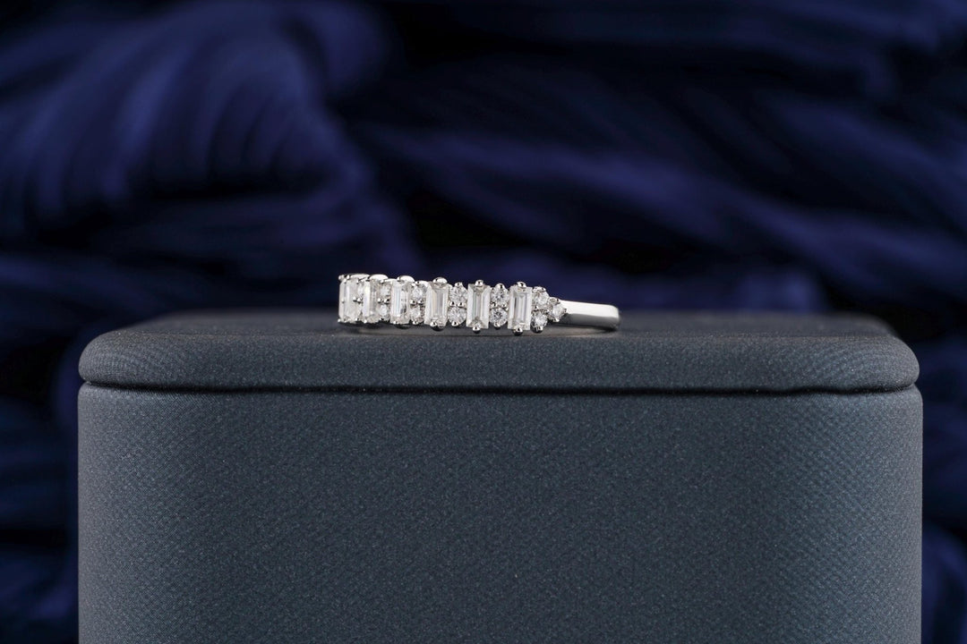 Round & Baguette diamond wedding band in yellow gold