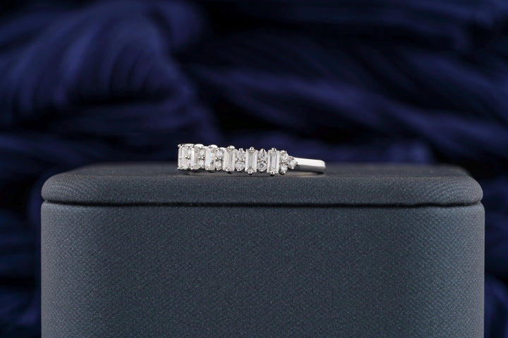Round & Baguette diamond wedding band in yellow gold