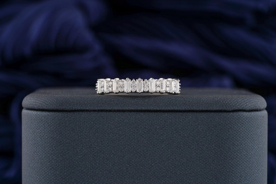 Round & Baguette round & baguette diamond wedding band front view