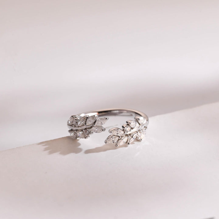 Round round diamond wedding band front view