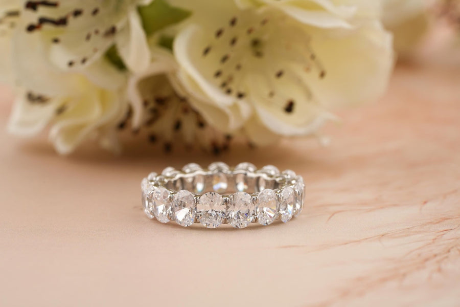 Round round diamond wedding band front view