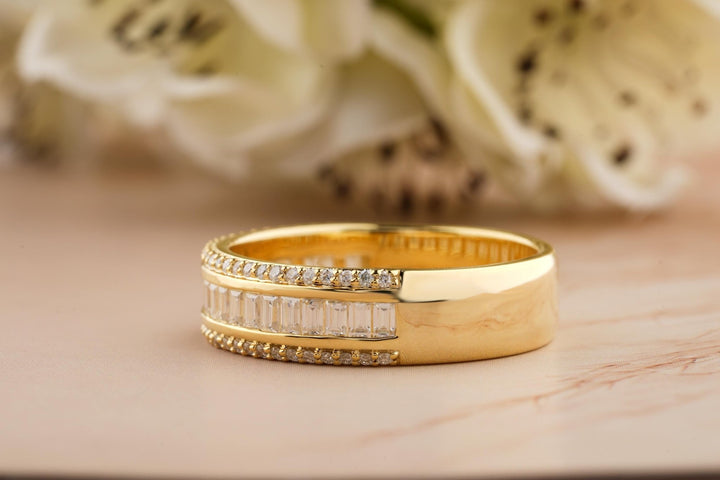 Ethically sourced emerald & round diamond eternity band
