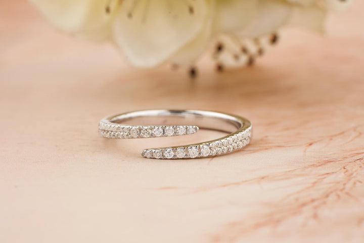 Round round diamond wedding band front view