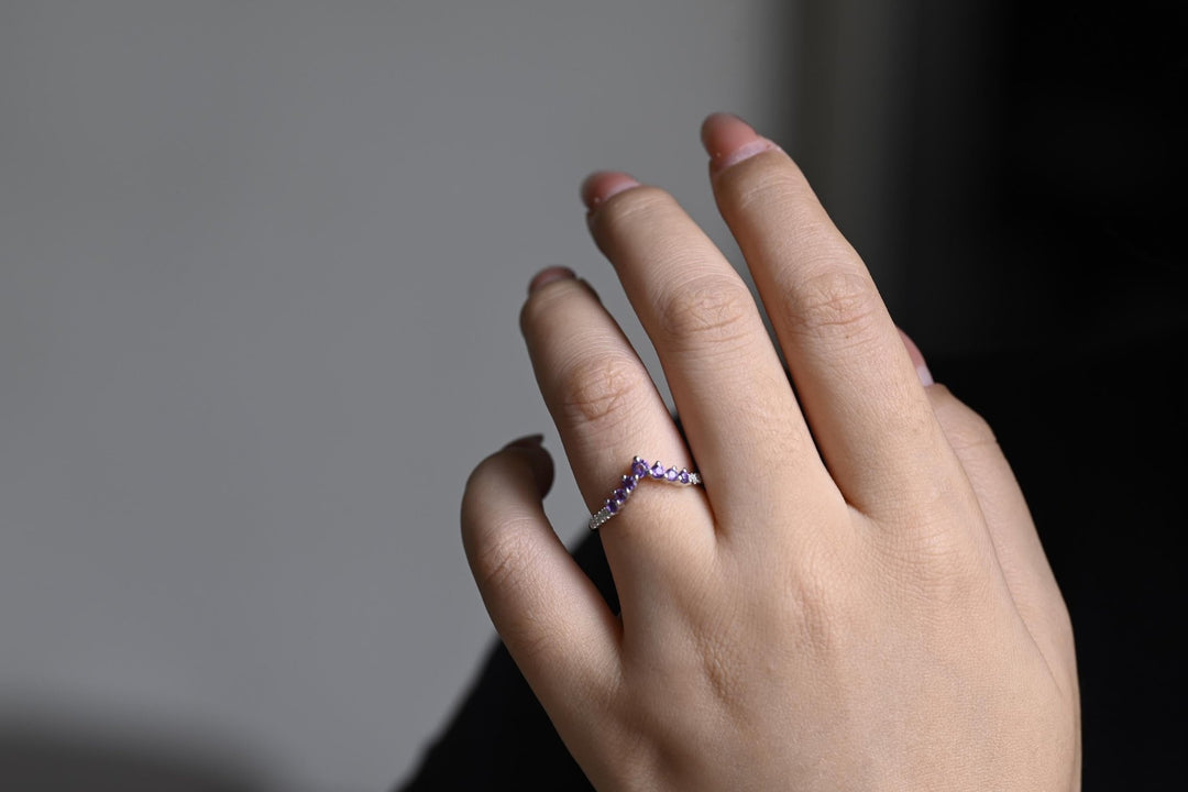 Sustainable emerald diamond wedding ring