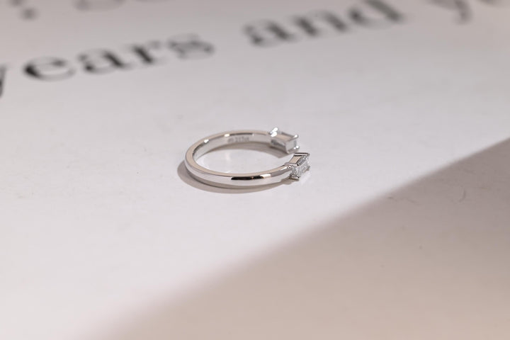 Sustainable baguette diamond wedding ring