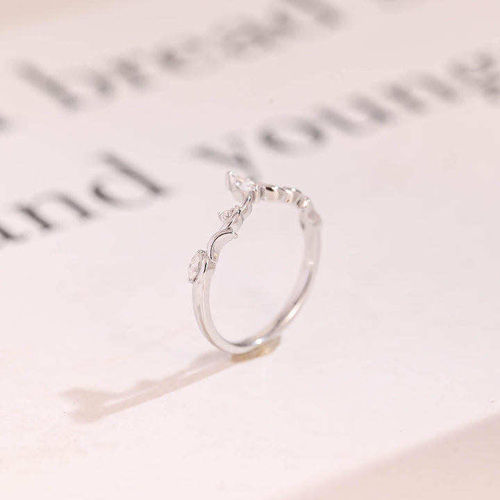 Marquise & Round diamond wedding band in yellow gold