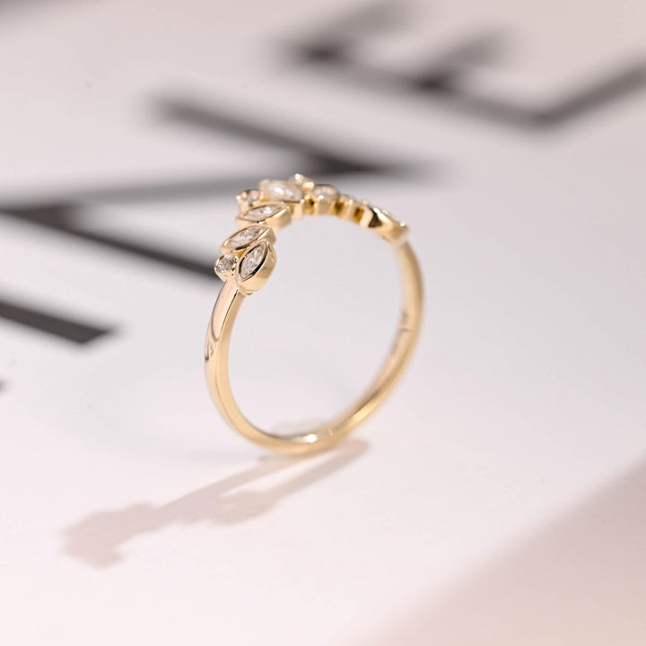 Side view of round diamond wedding band
