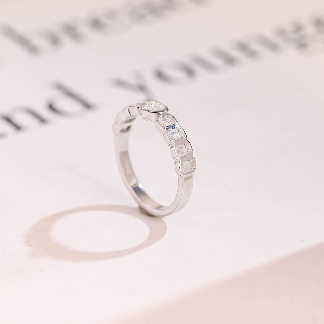 Side view of round & princess band width: 2.4mm diamond wedding band
