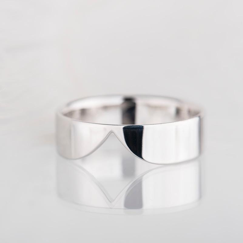 18K Solid Gold V Shape Matching Plain Wedding Band - Doozy Diamonds
