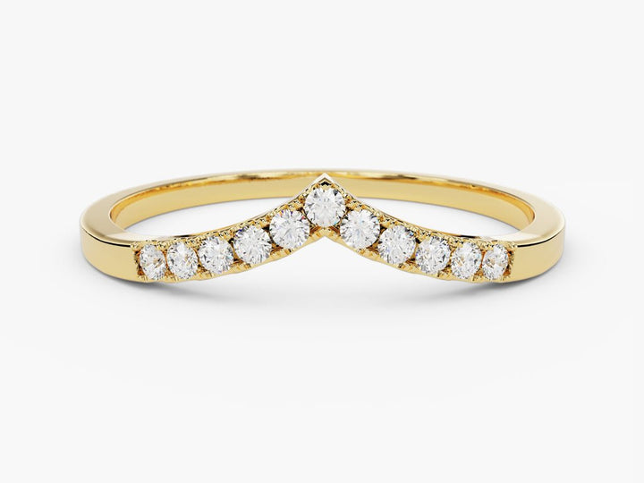 Close-up of 0.11CT round lab grown diamonds