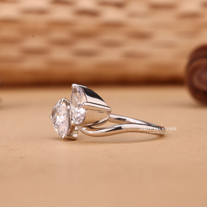 Pear solitaire lab grown diamond ring side profile in gold setting
