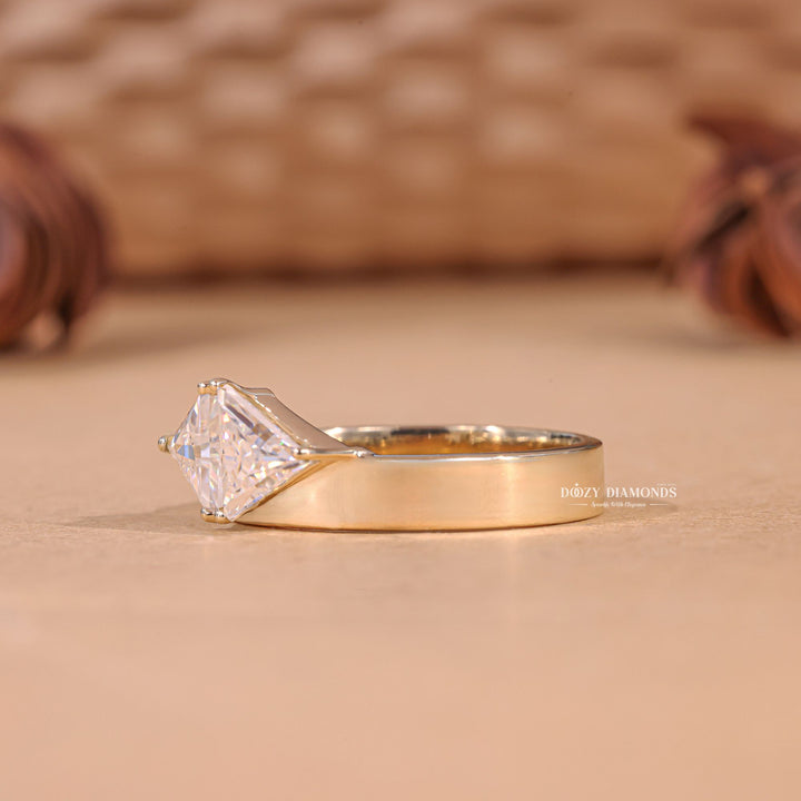Premium toi et moi cut solitaire engagement ring crafted in solid gold