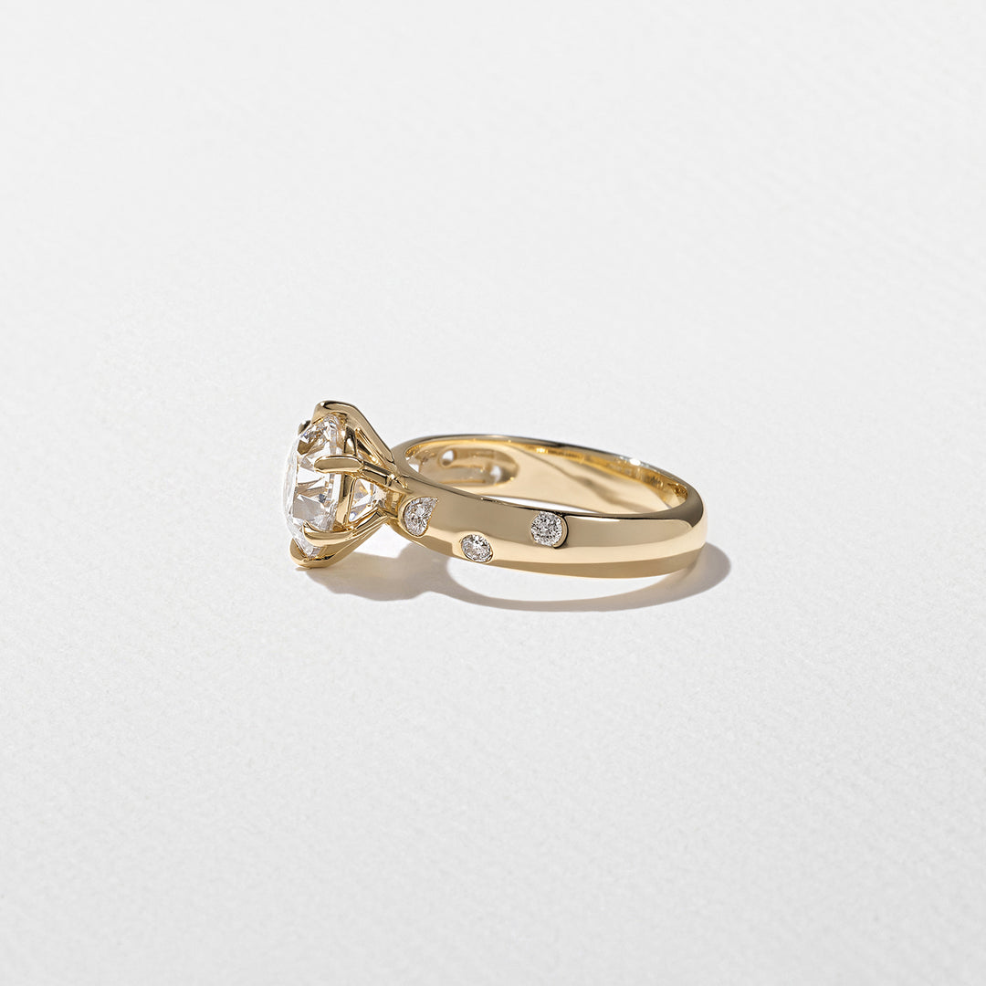2.50CT Round E - VS Lab Grown Thick Diamond Ring With Twirl Plain Band - Doozy Diamonds