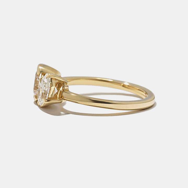 Buy round cut solitaire diamond engagement ring with free shipping