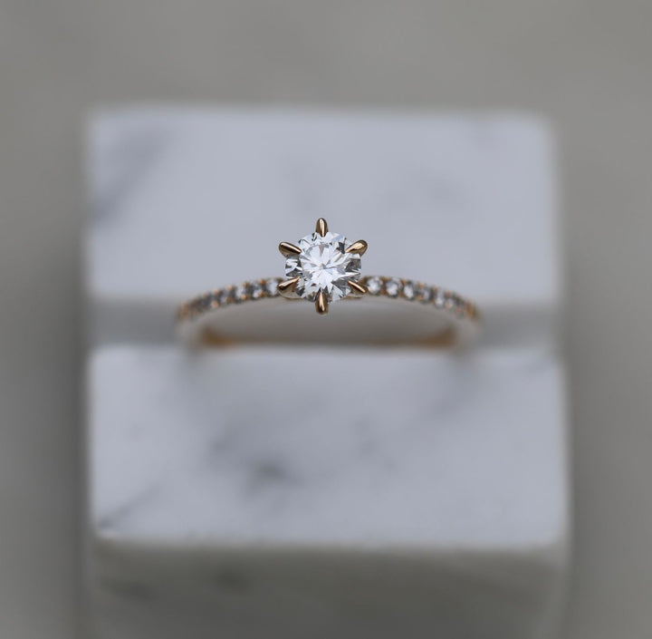 Discover round solitaire lab grown diamond engagement ring online