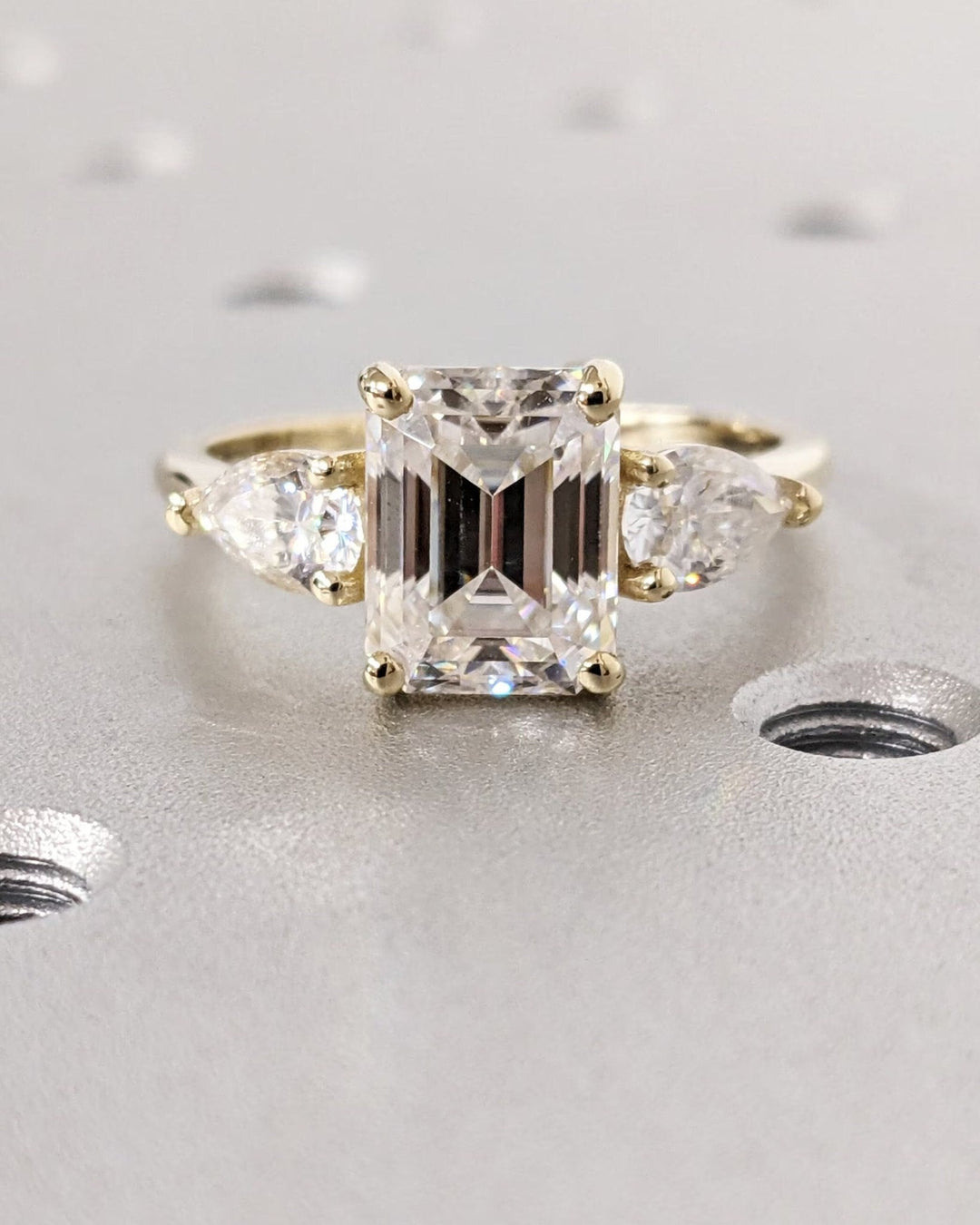 Buy 3.50CT emerald solitaire lab grown diamond engagement ring online