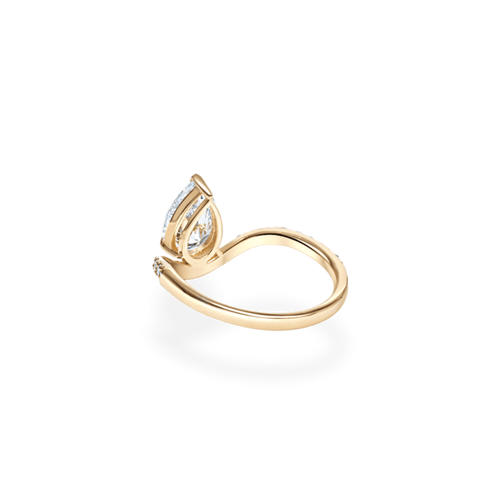 Profile view of pear cut solitaire engagement ring band