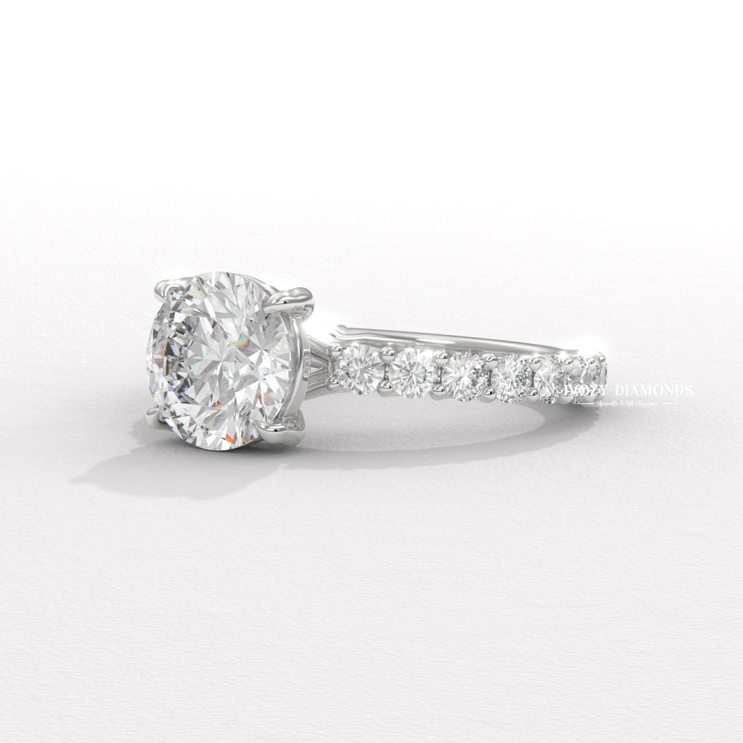 IGI certified round cut diamond in solitaire engagement ring setting