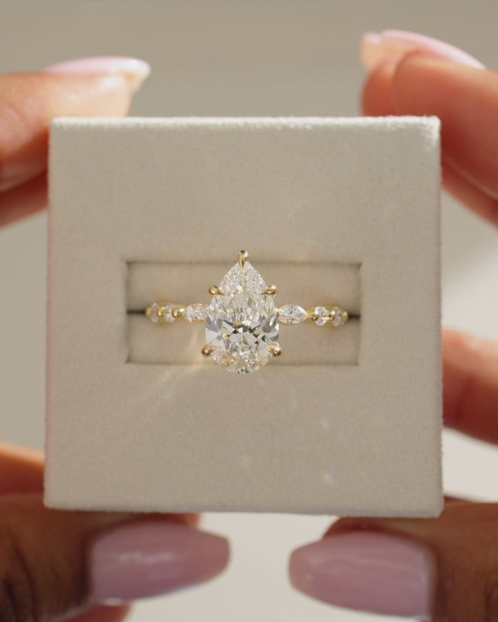 pavé engagement setting, pear engagement pavé setting, diamond pavé setting, full pavé setting, half pavé setting, micro pavé setting, french pavé setting, u cut pavé setting, bead set pavé setting,