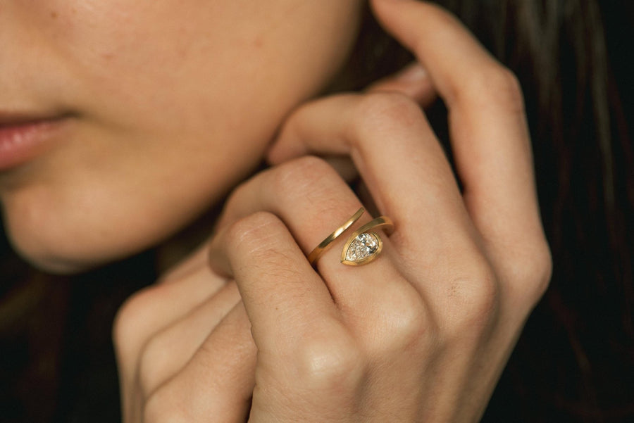 1.0CT pear solitaire lab grown diamond engagement ring for sale