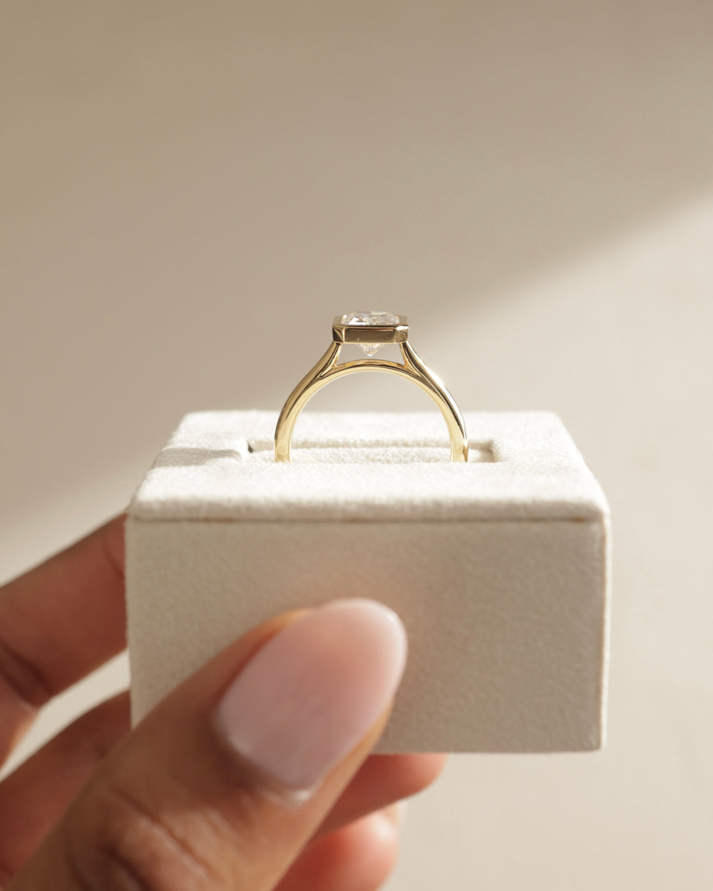 elegant bezel setting, low profile bezel setting, high polish bezel setting, designer bezel setting, fine jewelry bezel setting, bridal bezel setting, engagement bezel setting, diamond bezel mounting, bezel solitaire setting, radiant solitaire bezel, enclosed bezel setting, framed bezel s
