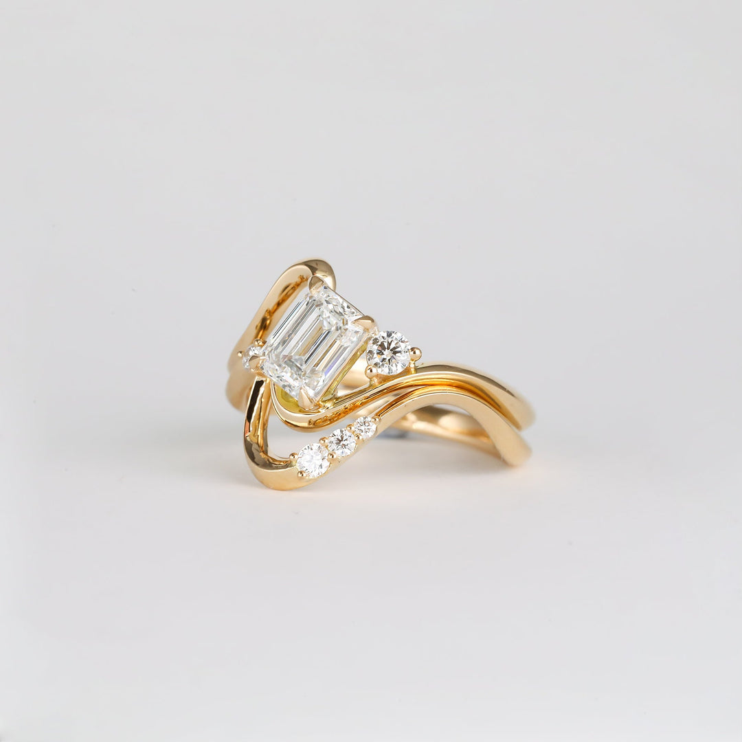 1.0CT - 2.0CT unique engagement ring, designer engagement ring, modern engagement ring, contemporary engagement ring, elegant engagement ring, timeless engagement ring, solitaire engagement ring,CVD Diamond Unique Engagement Ring for Her - Doozy Diamonds