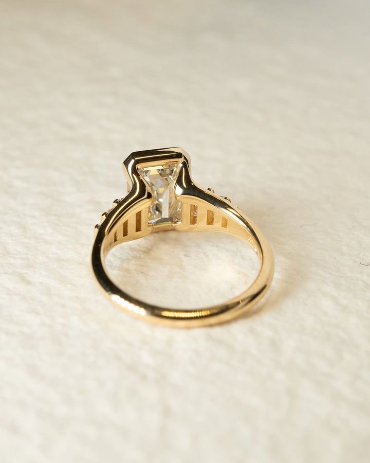 Shop the emerald cut solitaire engagement ring collection online