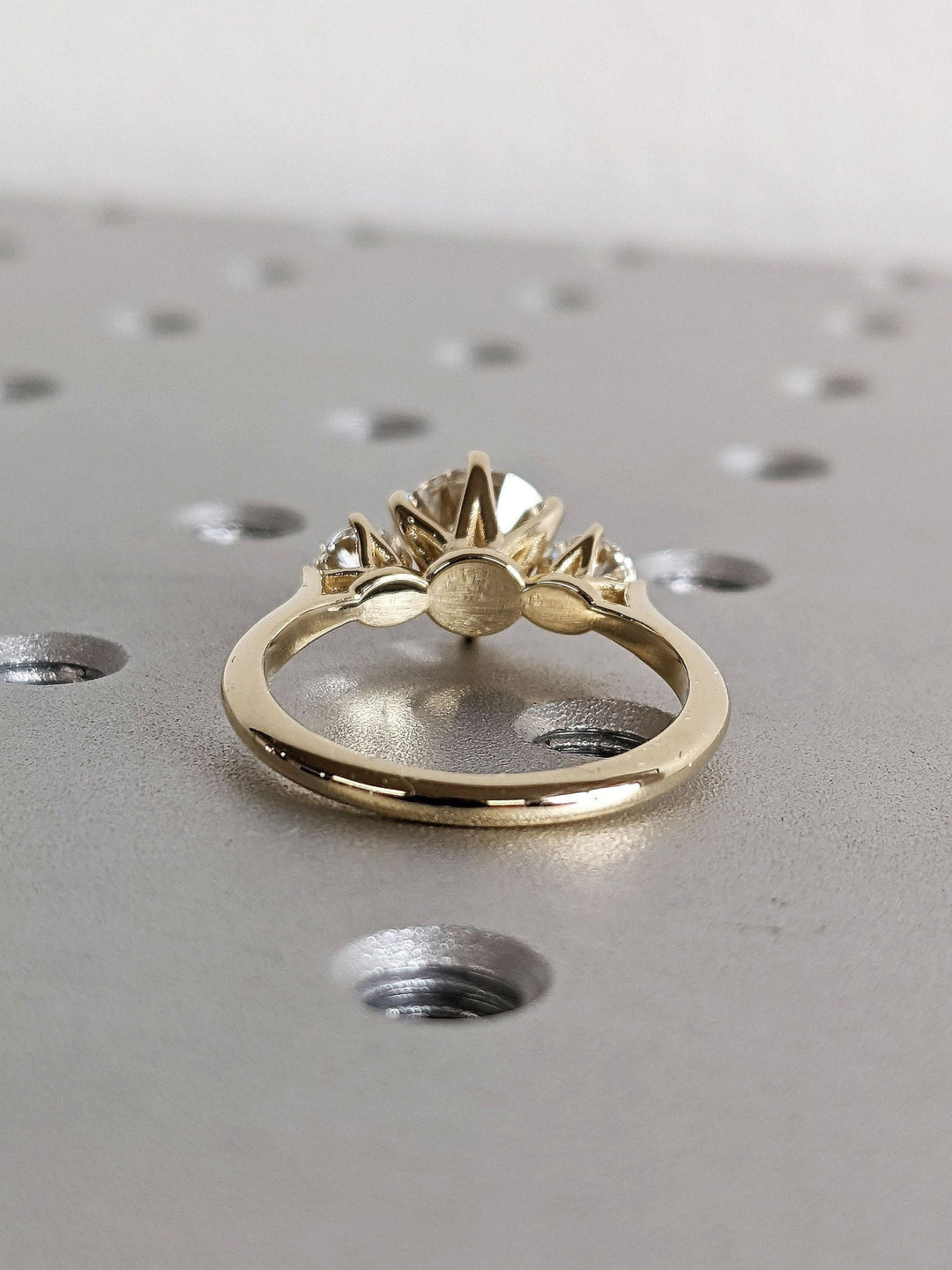 Shop round cut three stone lab grown diamond engagement ring online