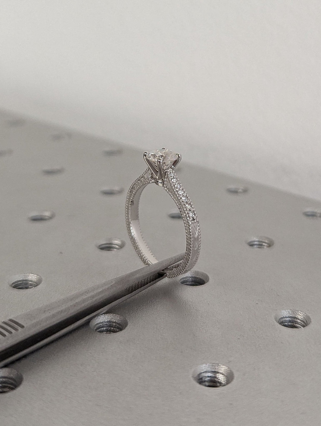 Premium round cut vintage engagement ring crafted in solid gold