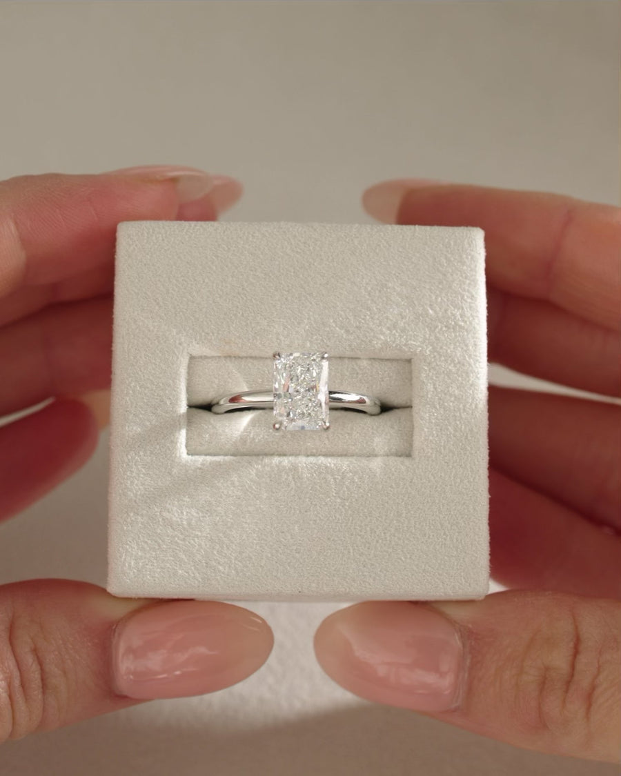 , brilliant cut solitaire setting, hidden basket solitaire setting, elevated solitaire setting, floating solitaire setting, tension inspired solitaire setting, bezel inspired solitaire setting, semi bezel solitaire setting, open gallery solitaire setting, closed gallery solitaire setting, polished prong setting,