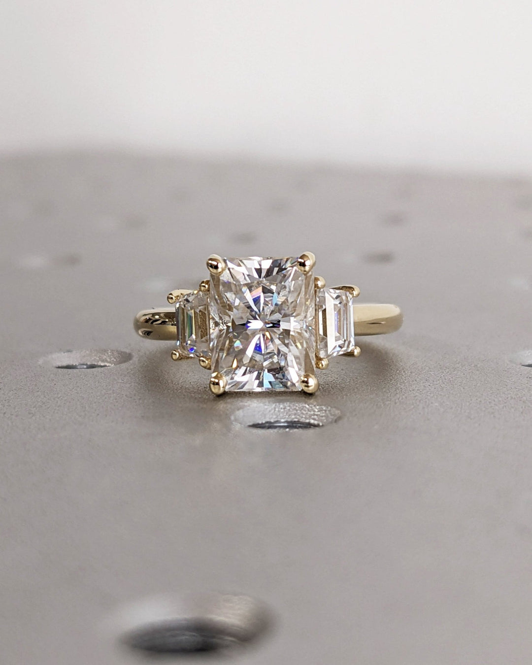 Discover radiant solitaire lab grown diamond engagement ring online