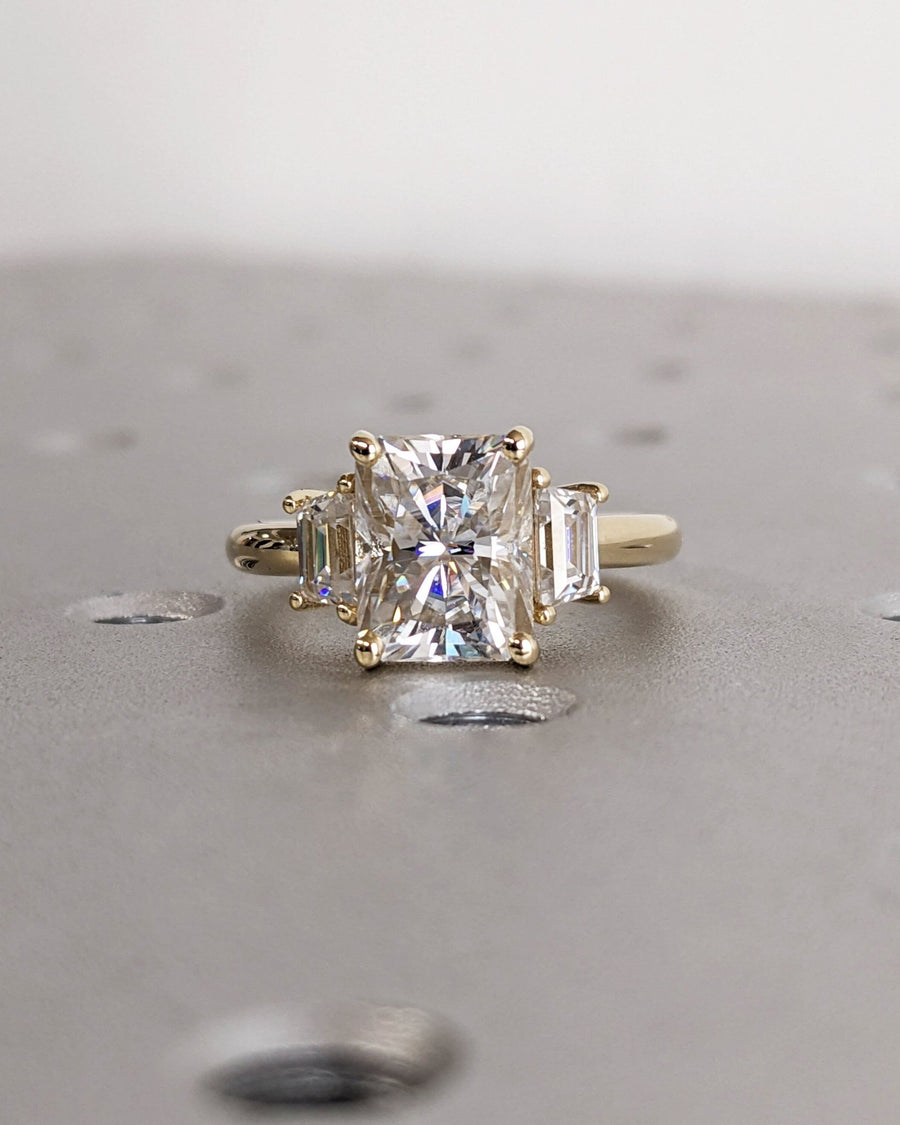 Discover radiant solitaire lab grown diamond engagement ring online