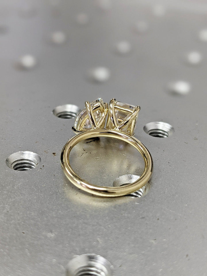 Pear solitaire lab grown diamond ring side profile in gold setting