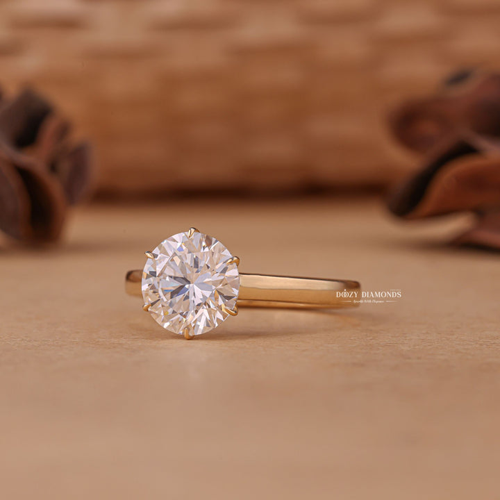 IGI certified round cut diamond in solitaire engagement ring setting