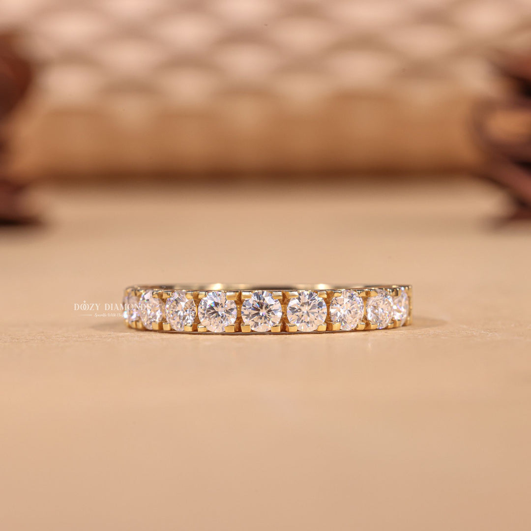 Round round diamond wedding band front view