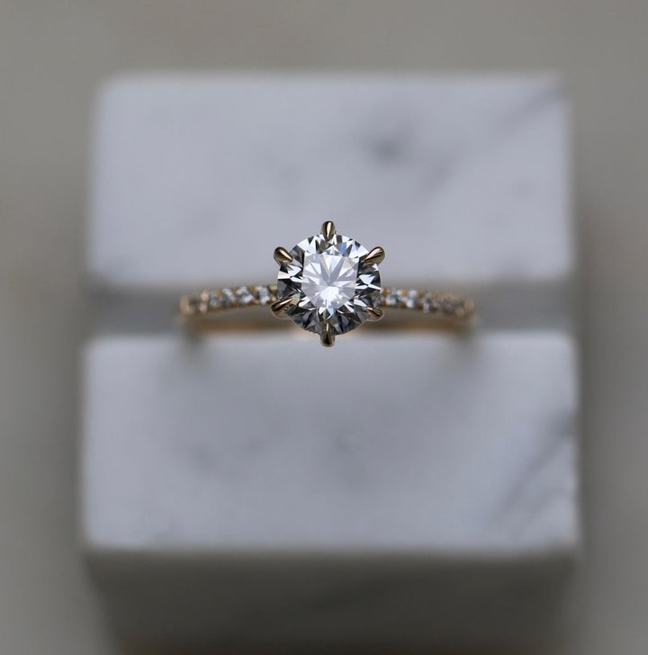 Buy 1.0CT round solitaire lab grown diamond engagement ring online