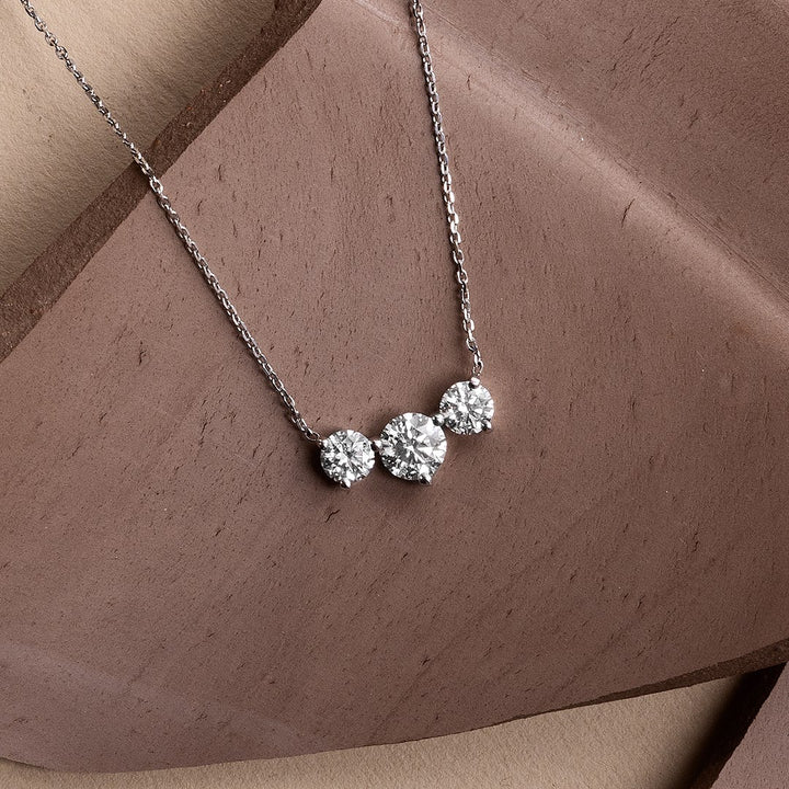 round-cvd-f-vs-diamond-necklace