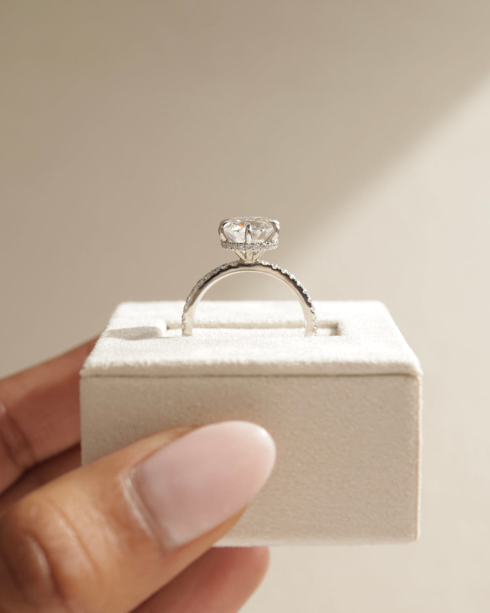 elevated halo setting, low profile halo setting, high profile halo setting, secure halo setting, refined halo setting, elegant halo setting, modern halo setting, classic halo setting, luxury halo setting,