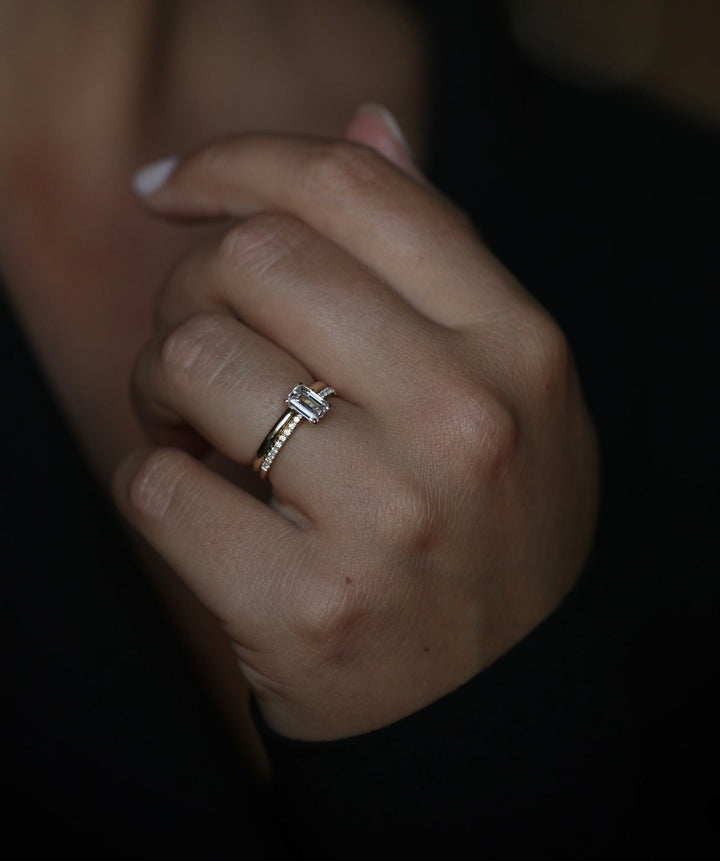 Shop emerald cut solitaire lab grown diamond engagement ring online