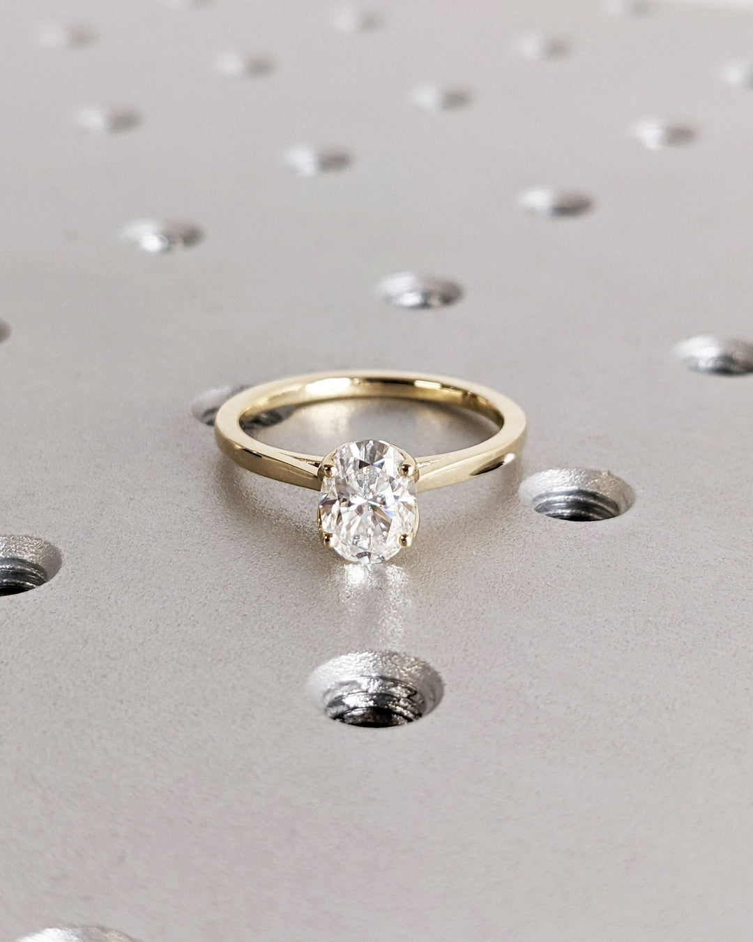 Buy 1.0CT oval solitaire lab grown diamond engagement ring online