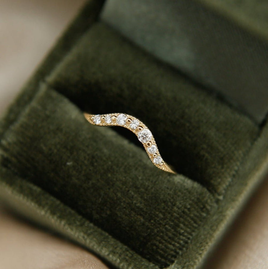 Round round diamond wedding band front view