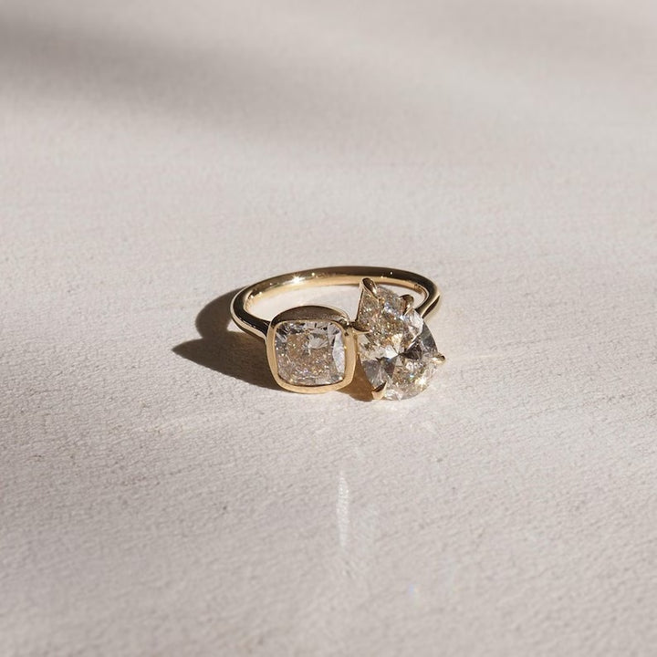 Profile view of pear cut solitaire engagement ring band